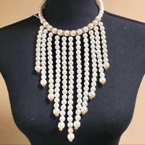 Pearl Necklace Bulky Cascading
